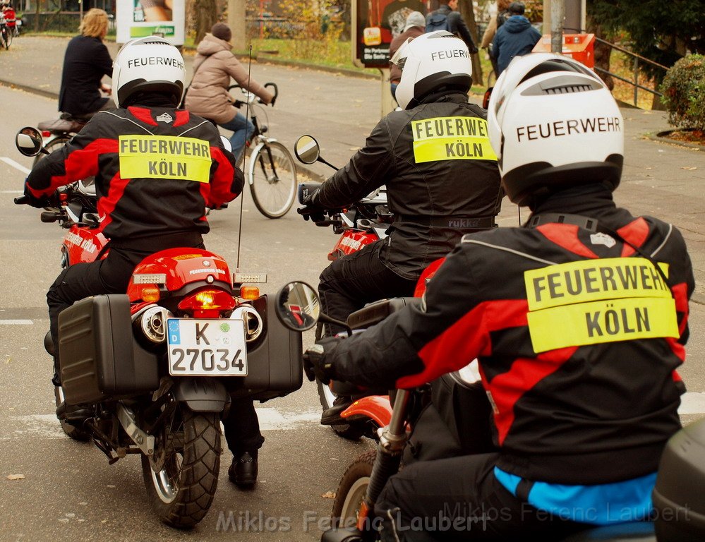 Warten auf den Einsatz Koeln Deutz P119.JPG